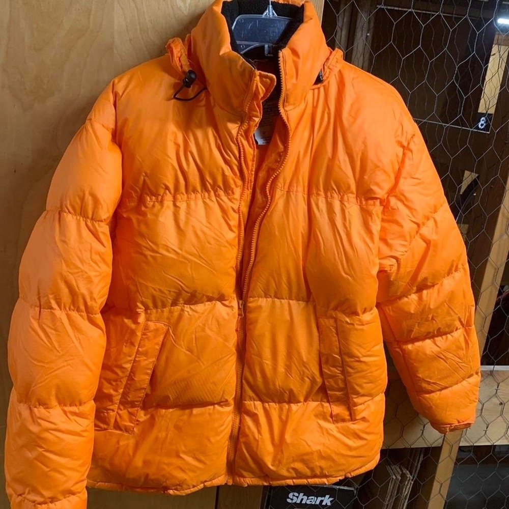 VINTAGE Steve and barrys puffer orange coat size medium Orange puffer jacket